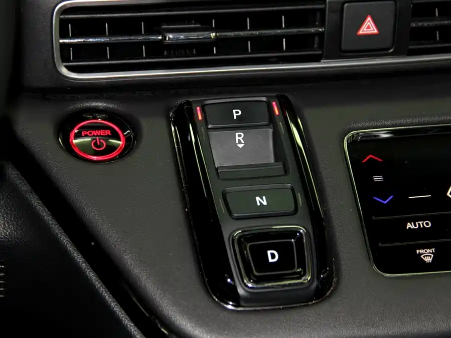 Honda Honda Elysion в цвете и кузовом – это идеальный выбор среди китайских автомобилей. Доступная цена и надежность гарантированы.