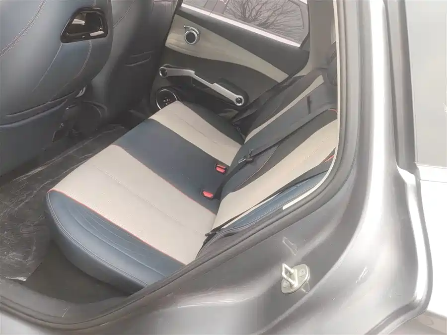 BYD BYD Yuan PLUS в цвете и кузовом – это идеальный выбор среди китайских автомобилей. Доступная цена и надежность гарантированы.