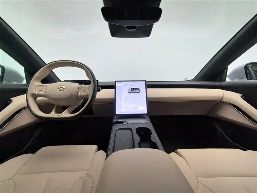 NIO NIO ET5T в цвете и кузовом – это идеальный выбор среди китайских автомобилей. Доступная цена и надежность гарантированы.
