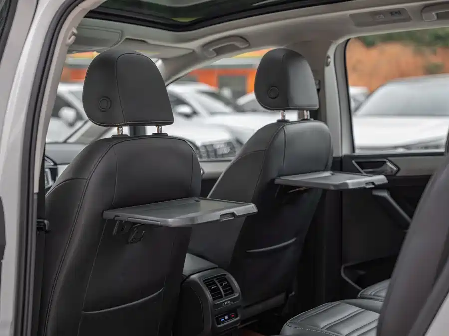 Volkswagen Volkswagen Touran в цвете и кузовом – это идеальный выбор среди китайских автомобилей. Доступная цена и надежность гарантированы.