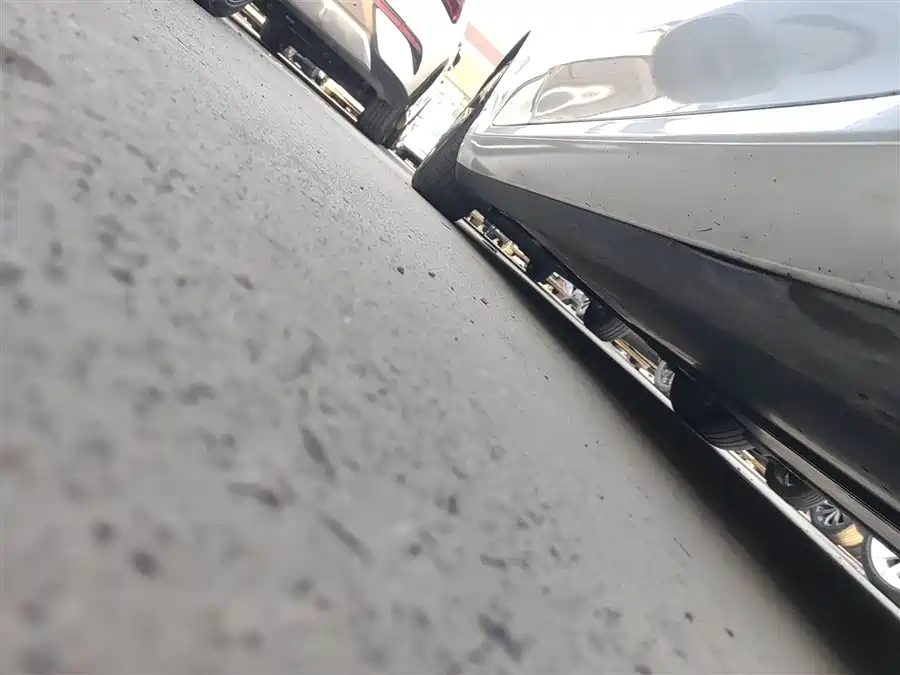 Mercedes-Benz Mercedes-Benz Vito в цвете и кузовом – это идеальный выбор среди китайских автомобилей. Доступная цена и надежность гарантированы.