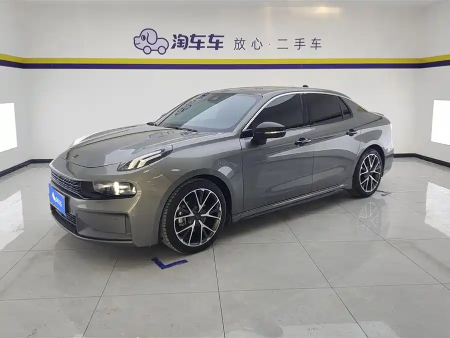 Lynk & Co Lynk & Co 03 в цвете и кузовом – это идеальный выбор среди китайских автомобилей. Доступная цена и надежность гарантированы.