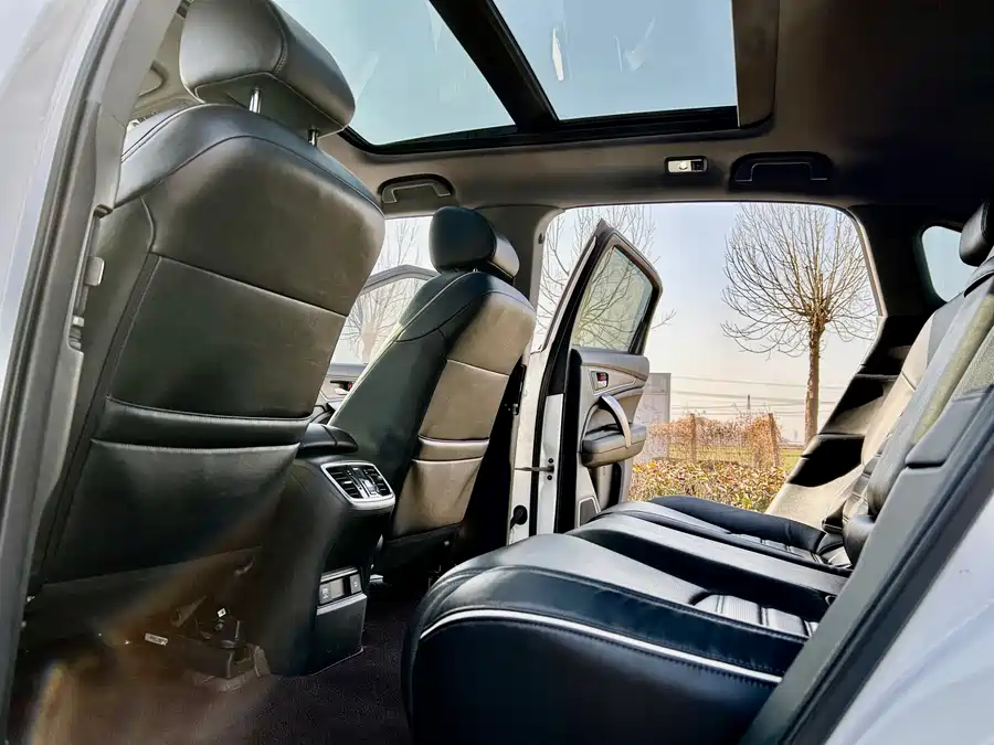 Honda Honda UR-V в цвете и кузовом – это идеальный выбор среди китайских автомобилей. Доступная цена и надежность гарантированы.