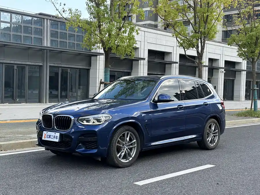 Changan Changan CS15 в цвете и кузовом – это идеальный выбор среди китайских автомобилей. Доступная цена и надежность гарантированы.