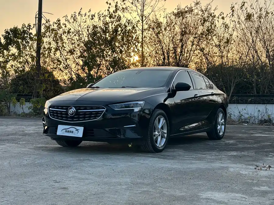 DS DS 5LS в цвете и кузовом – это идеальный выбор среди китайских автомобилей. Доступная цена и надежность гарантированы.