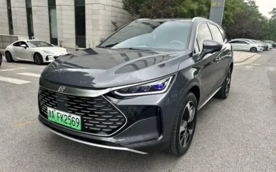 BYD BYD Sealion 05 DM-i в цвете и кузовом – это идеальный выбор среди китайских автомобилей. Доступная цена и надежность гарантированы.