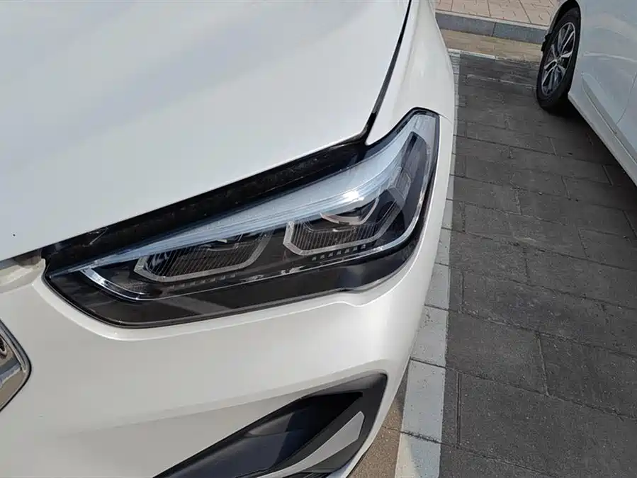 BMW BMW X1 в цвете и кузовом – это идеальный выбор среди китайских автомобилей. Доступная цена и надежность гарантированы.