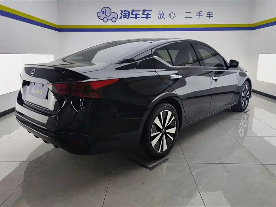 Nissan Nissan Altima в цвете и кузовом – это идеальный выбор среди китайских автомобилей. Доступная цена и надежность гарантированы.