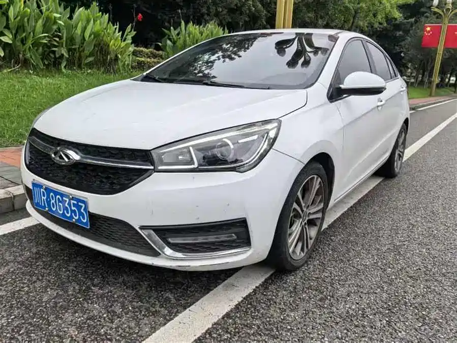 Dongfeng Forthing Dongfeng Forthing Lingzhi в цвете и кузовом – это идеальный выбор среди китайских автомобилей. Доступная цена и надежность гарантированы.