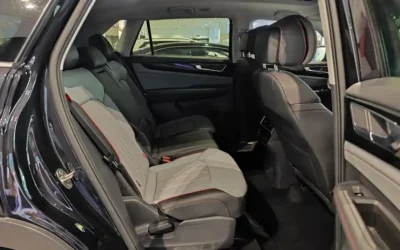 Land Rover Land Rover Discovery в цвете и кузовом – это идеальный выбор среди китайских автомобилей. Доступная цена и надежность гарантированы.