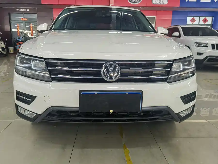 Li Auto LI L8 в цвете и кузовом – это идеальный выбор среди китайских автомобилей. Доступная цена и надежность гарантированы.
