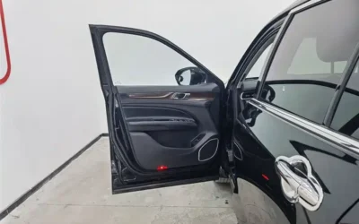 Land Rover Land Rover Discovery в цвете и кузовом – это идеальный выбор среди китайских автомобилей. Доступная цена и надежность гарантированы.