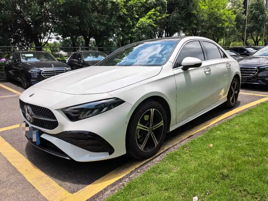 Mercedes-Benz Mercedes-Benz A-Class в цвете и кузовом – это идеальный выбор среди китайских автомобилей. Доступная цена и надежность гарантированы.