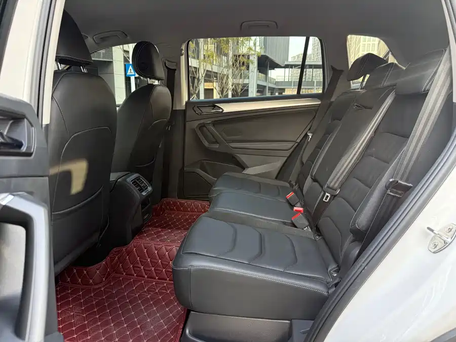 Volkswagen Volkswagen Tiguan L в цвете и кузовом – это идеальный выбор среди китайских автомобилей. Доступная цена и надежность гарантированы.