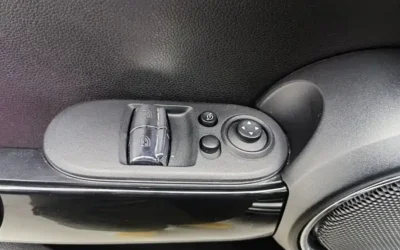 MINI MINI CLUBMAN в цвете и кузовом – это идеальный выбор среди китайских автомобилей. Доступная цена и надежность гарантированы.