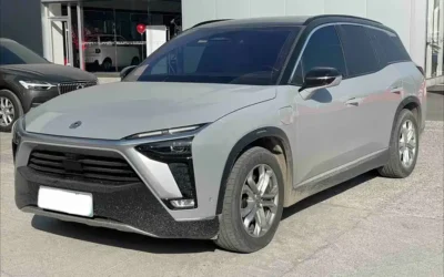 Tesla Tesla Model 3 в цвете и кузовом – это идеальный выбор среди китайских автомобилей. Доступная цена и надежность гарантированы.