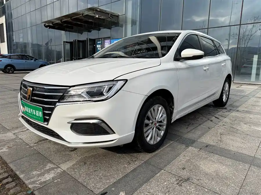 Volkswagen FAW-Volkswagen CC в цвете и кузовом – это идеальный выбор среди китайских автомобилей. Доступная цена и надежность гарантированы.