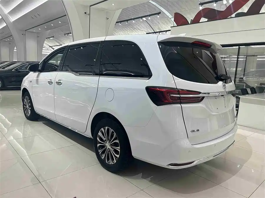 Buick Buick GL8 в цвете и кузовом – это идеальный выбор среди китайских автомобилей. Доступная цена и надежность гарантированы.