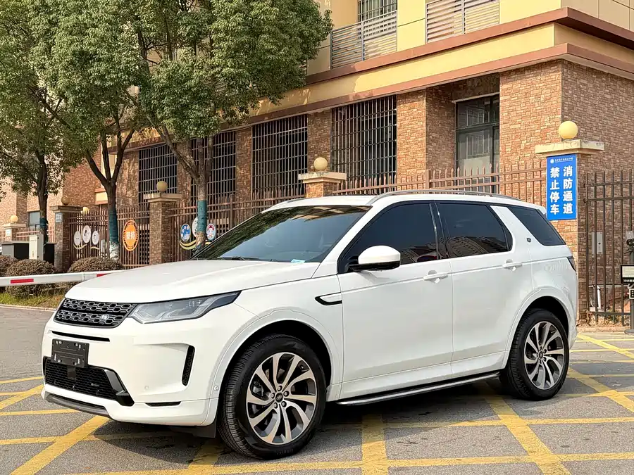 Land Rover Land Rover Discovery Sport в цвете и кузовом – это идеальный выбор среди китайских автомобилей. Доступная цена и надежность гарантированы.