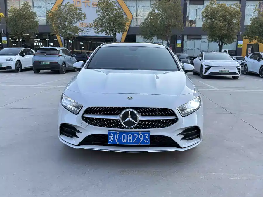 Mercedes-Benz Mercedes-Benz A-Class в цвете и кузовом – это идеальный выбор среди китайских автомобилей. Доступная цена и надежность гарантированы.
