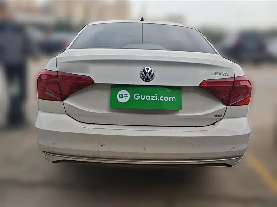 Volkswagen Volkswagen Lamando в цвете и кузовом – это идеальный выбор среди китайских автомобилей. Доступная цена и надежность гарантированы.