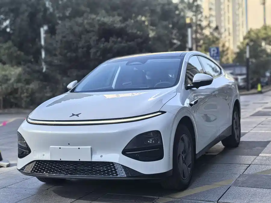 Xpeng Xpeng G6 в цвете и кузовом – это идеальный выбор среди китайских автомобилей. Доступная цена и надежность гарантированы.