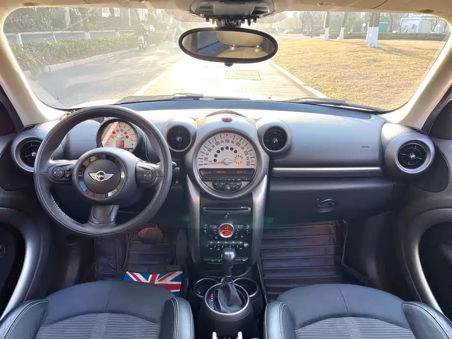 MINI MINI COUNTRYMAN в цвете и кузовом – это идеальный выбор среди китайских автомобилей. Доступная цена и надежность гарантированы.