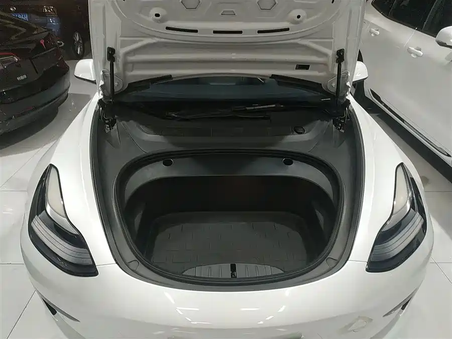 Li Auto LI L8 в цвете и кузовом – это идеальный выбор среди китайских автомобилей. Доступная цена и надежность гарантированы.