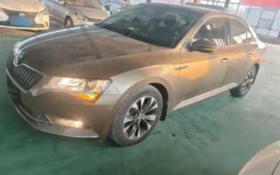 Skoda Skoda Superb в цвете и кузовом – это идеальный выбор среди китайских автомобилей. Доступная цена и надежность гарантированы.