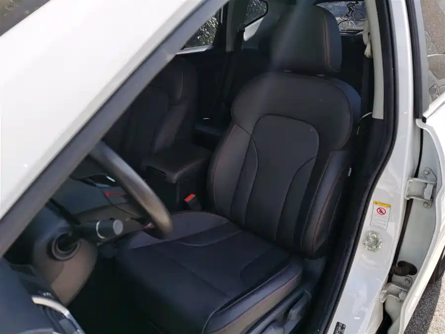 Haval Haval M6 в цвете и кузовом – это идеальный выбор среди китайских автомобилей. Доступная цена и надежность гарантированы.