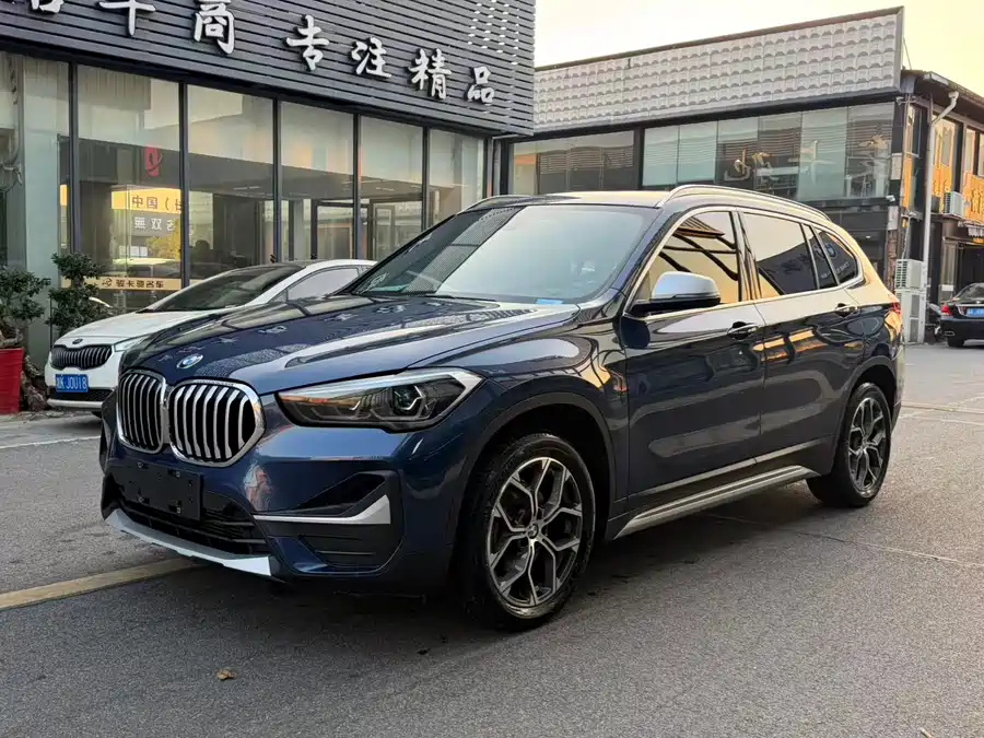 BMW BMW X1 в цвете и кузовом – это идеальный выбор среди китайских автомобилей. Доступная цена и надежность гарантированы.