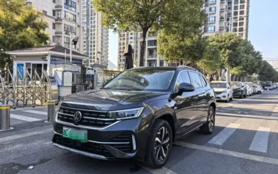 Volkswagen Volkswagen Passat в цвете и кузовом – это идеальный выбор среди китайских автомобилей. Доступная цена и надежность гарантированы.