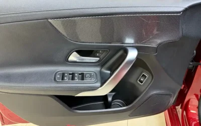 Mercedes-Benz Mercedes-Benz C-Class AMG в цвете и кузовом – это идеальный выбор среди китайских автомобилей. Доступная цена и надежность гарантированы.