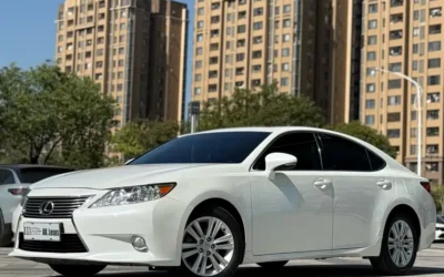 Lexus Lexus ES в цвете и кузовом – это идеальный выбор среди китайских автомобилей. Доступная цена и надежность гарантированы.
