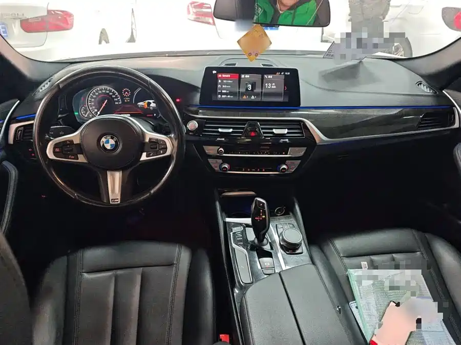 BMW BMW 5 Series в цвете и кузовом – это идеальный выбор среди китайских автомобилей. Доступная цена и надежность гарантированы.