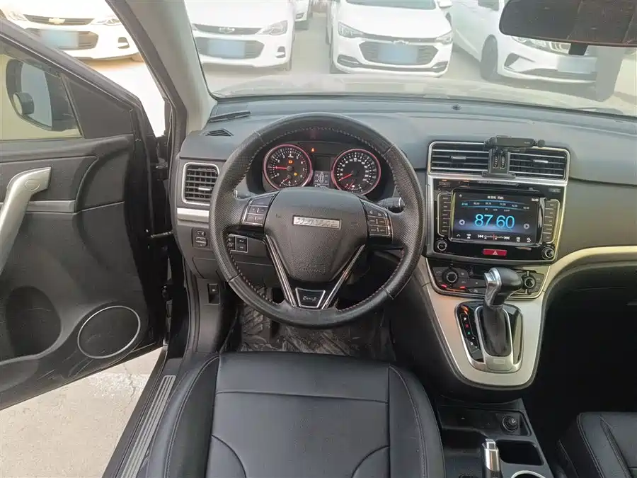Haval Haval M6 в цвете и кузовом – это идеальный выбор среди китайских автомобилей. Доступная цена и надежность гарантированы.