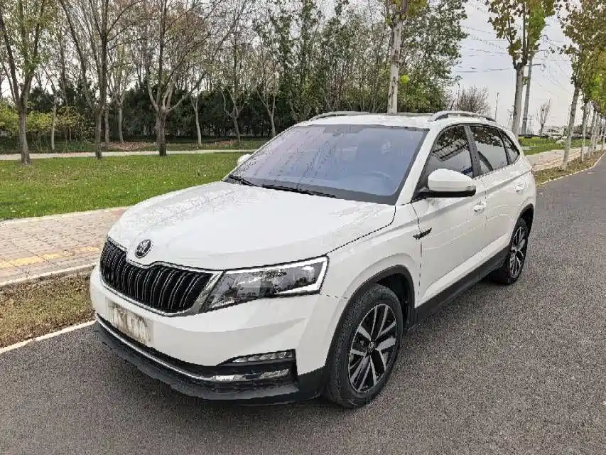 BMW BMW 5 Series в цвете и кузовом – это идеальный выбор среди китайских автомобилей. Доступная цена и надежность гарантированы.
