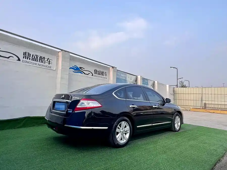 BMW BMW 5 Series в цвете и кузовом – это идеальный выбор среди китайских автомобилей. Доступная цена и надежность гарантированы.