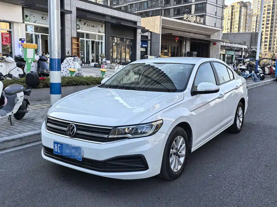 Volkswagen Volkswagen Bora в цвете и кузовом – это идеальный выбор среди китайских автомобилей. Доступная цена и надежность гарантированы.