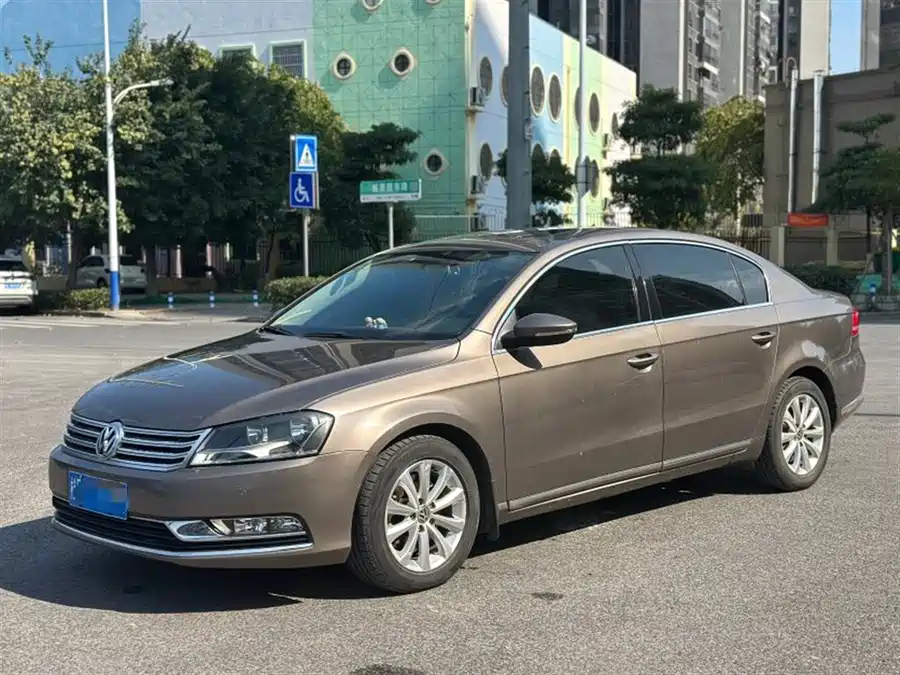 Volkswagen Volkswagen Magotan в цвете и кузовом – это идеальный выбор среди китайских автомобилей. Доступная цена и надежность гарантированы.