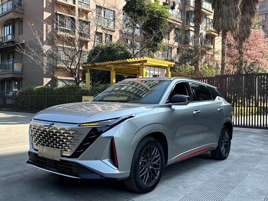 Changan Oshan Changan Oshan Z6 в цвете и кузовом – это идеальный выбор среди китайских автомобилей. Доступная цена и надежность гарантированы.