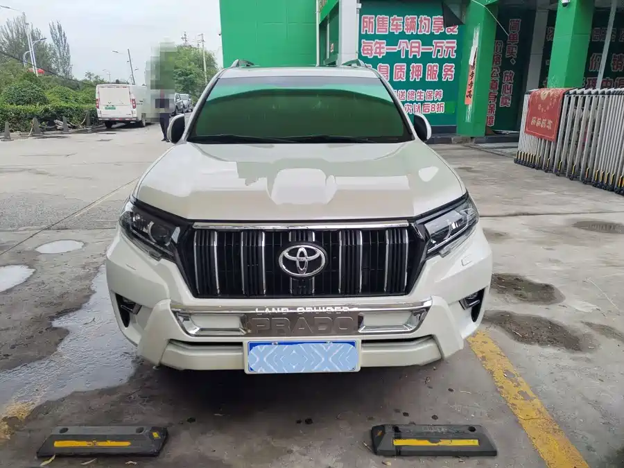 Toyota Toyota Prado в цвете и кузовом – это идеальный выбор среди китайских автомобилей. Доступная цена и надежность гарантированы.