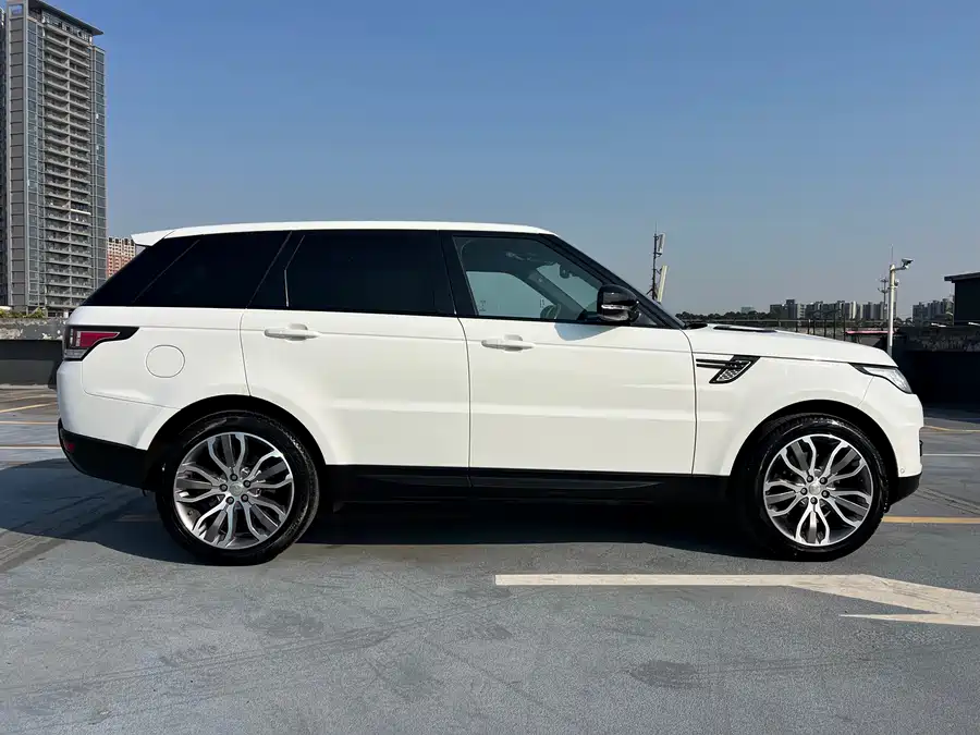 Land Rover Land Rover Range Rover Sport в цвете и кузовом – это идеальный выбор среди китайских автомобилей. Доступная цена и надежность гарантированы.