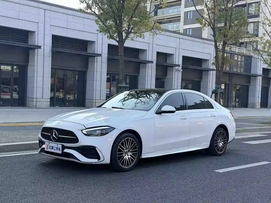 Mercedes-Benz Mercedes-Benz C-Class в цвете и кузовом – это идеальный выбор среди китайских автомобилей. Доступная цена и надежность гарантированы.