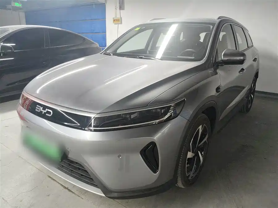 BYD BYD Sealion 05 DM-i в цвете и кузовом – это идеальный выбор среди китайских автомобилей. Доступная цена и надежность гарантированы.