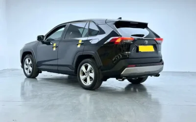 Toyota Toyota Corolla в цвете и кузовом – это идеальный выбор среди китайских автомобилей. Доступная цена и надежность гарантированы.
