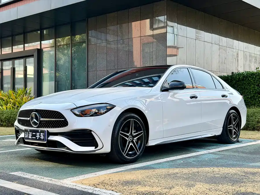 Mercedes-Benz Mercedes-Benz C-Class в цвете и кузовом – это идеальный выбор среди китайских автомобилей. Доступная цена и надежность гарантированы.