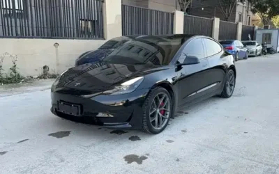 Tesla Tesla Model Y в цвете и кузовом – это идеальный выбор среди китайских автомобилей. Доступная цена и надежность гарантированы.