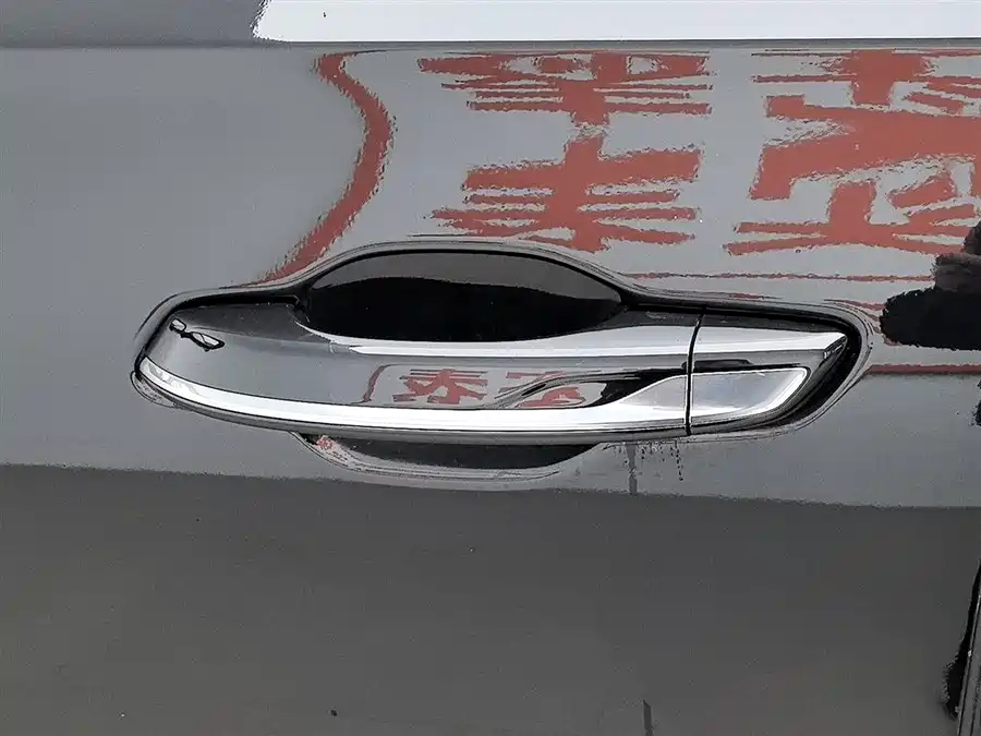 Hongqi Hongqi HS3 в цвете и кузовом – это идеальный выбор среди китайских автомобилей. Доступная цена и надежность гарантированы.