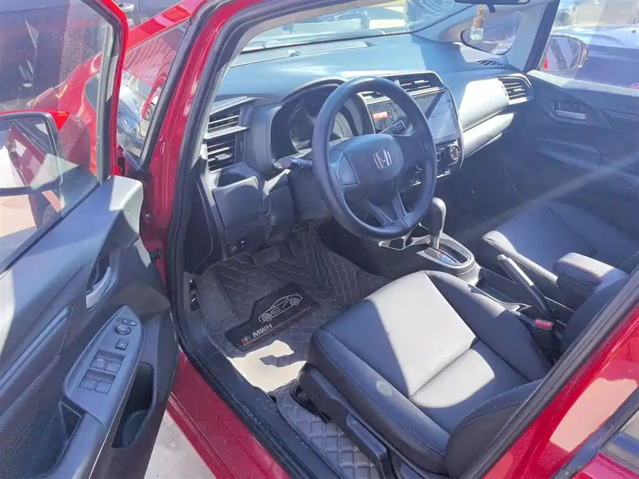 Honda Honda Fit в цвете и кузовом – это идеальный выбор среди китайских автомобилей. Доступная цена и надежность гарантированы.